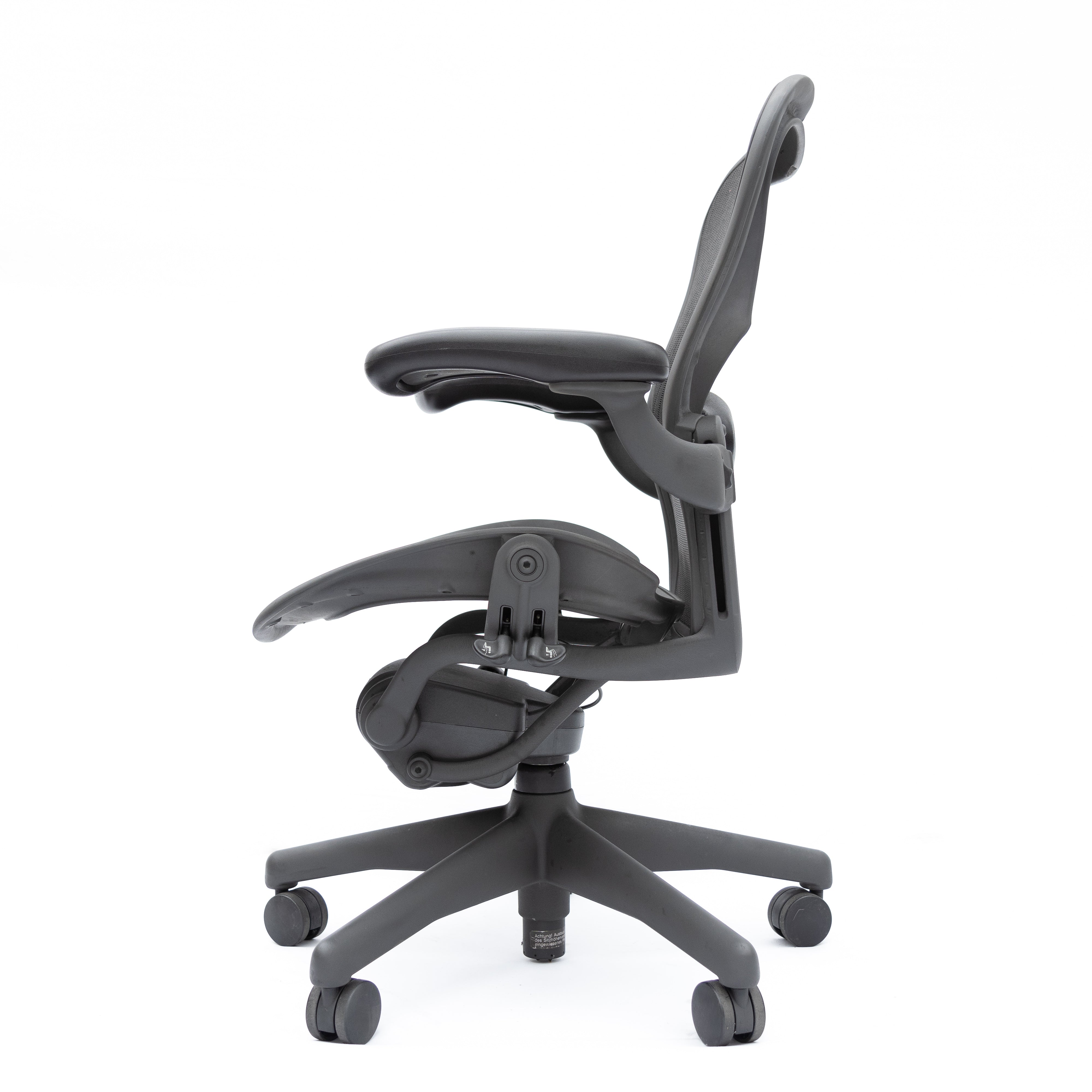 Herman Miller Aeron Chair Size B – Fully Loaded with Lumbar Support