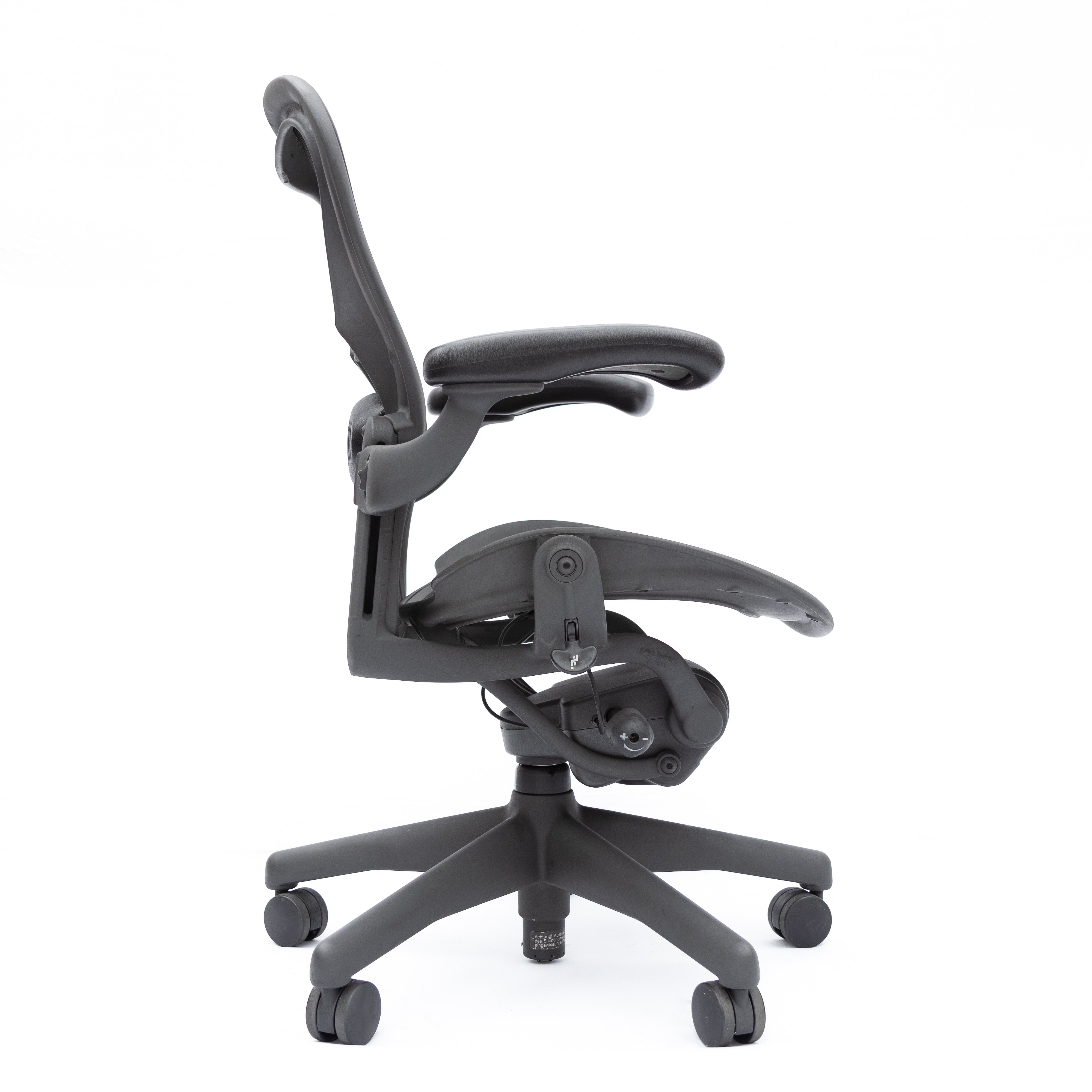 Herman Miller Aeron Chair Size B – Fully Loaded with Lumbar Support