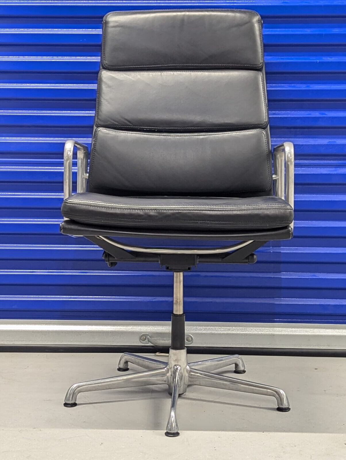 Genuine Eames ICF EA219 Soft Pad High Back Aluminium Leather Chair RRP £4113